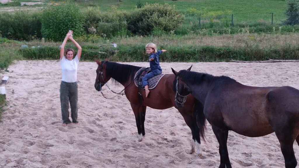 “Kumeli” – horse riding and English language camp